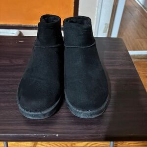 White Mountain Black Suede Ankle Boots